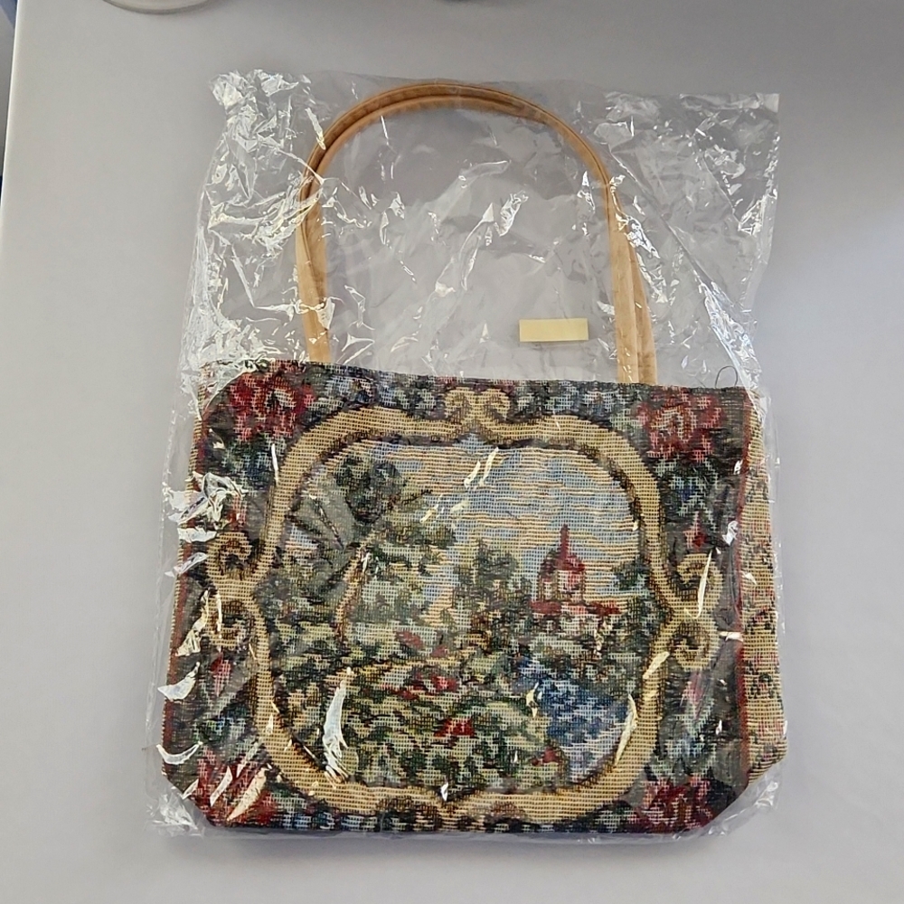 Cute Little Tote NWOT